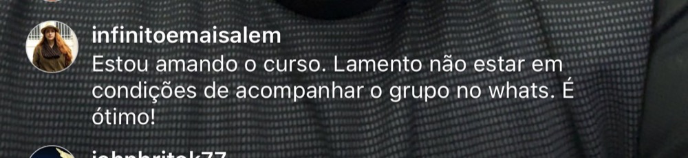 Comentário de aluna elogiando o curso e o grupo no WhatsApp